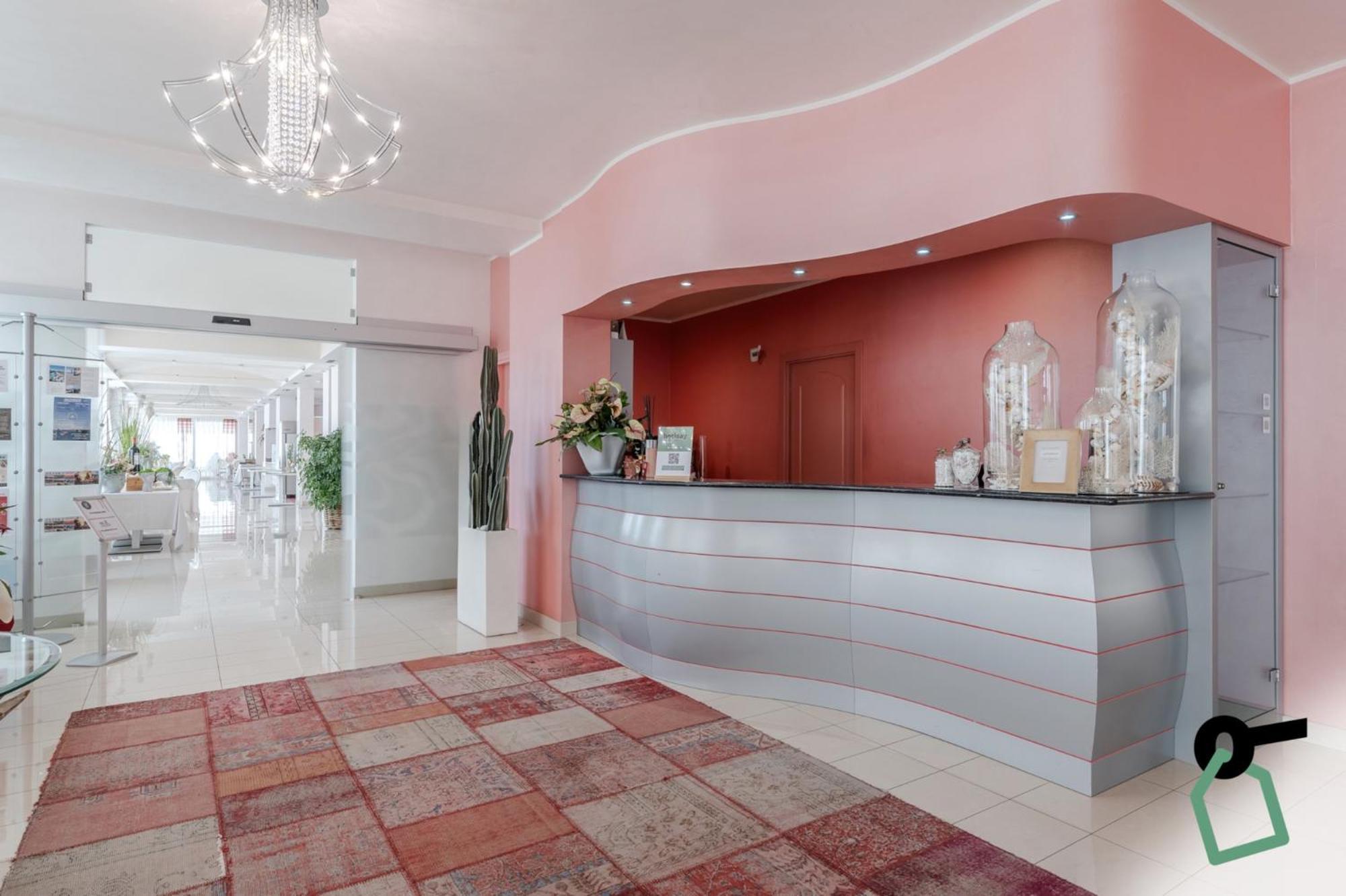 Hotiday Hotel Jesolo Spiaggia Exterior foto