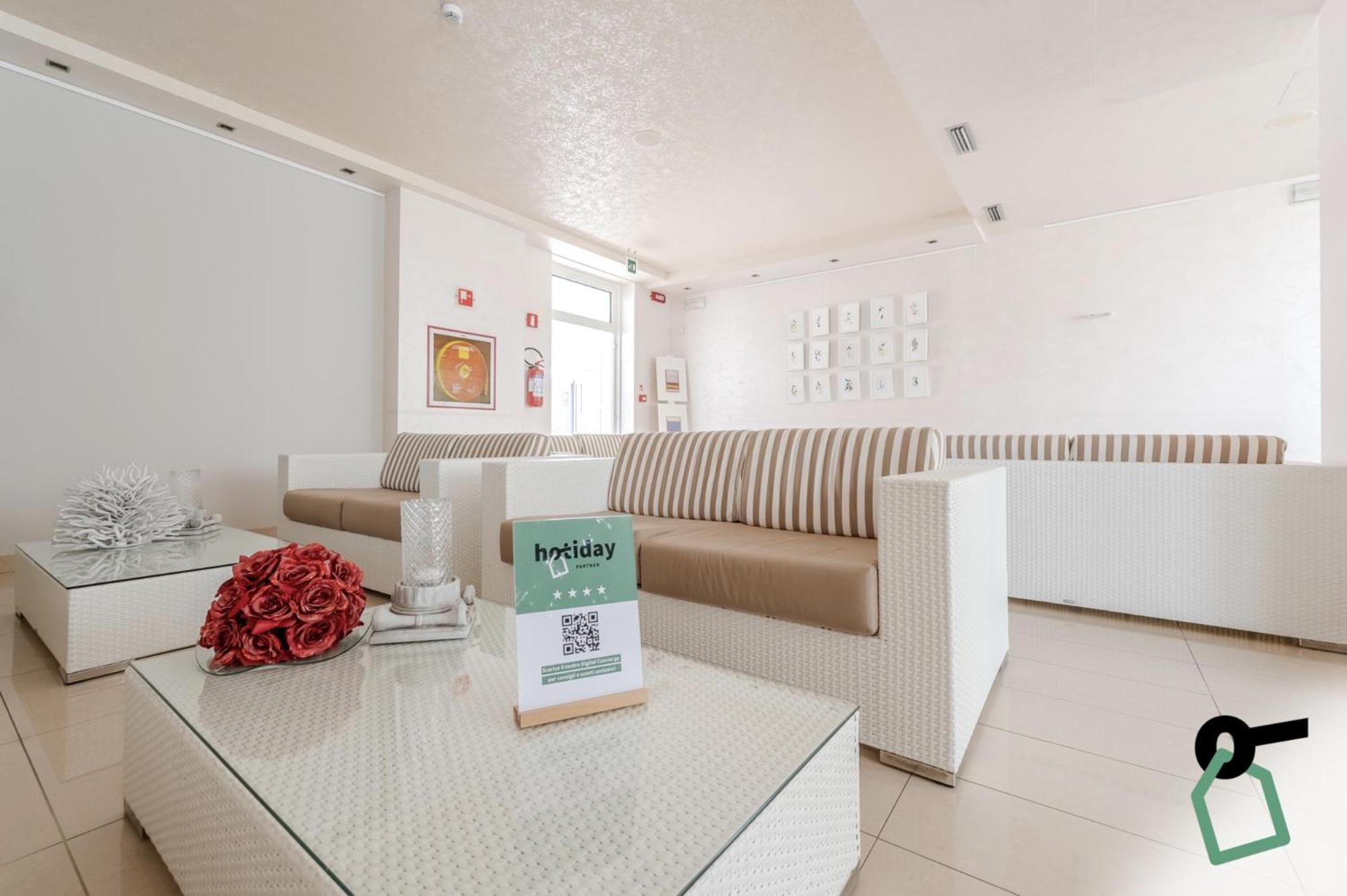Hotiday Hotel Jesolo Spiaggia Exterior foto